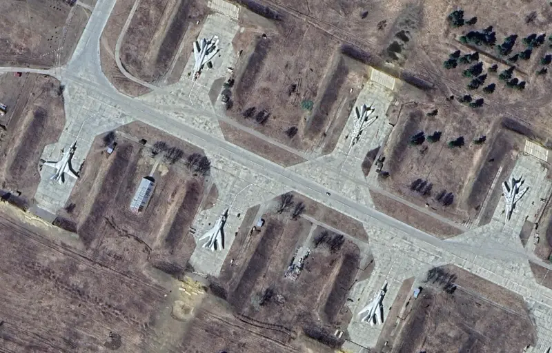 «Резидент»: подготовкой атаки на российские авиабазы занималась разведка Британии