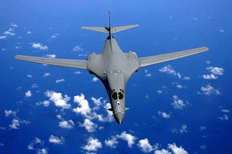 Активность B-1B Lancer указывает на их возможное применение против Ирана
