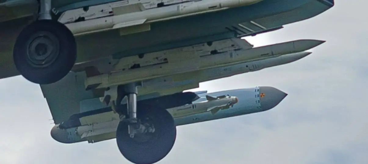 Гроза F-16AM и Mirage-2000-5F: ВКС начали применять новую ракету класса «воздух – воздух» «Изделие 180» (К77М)
