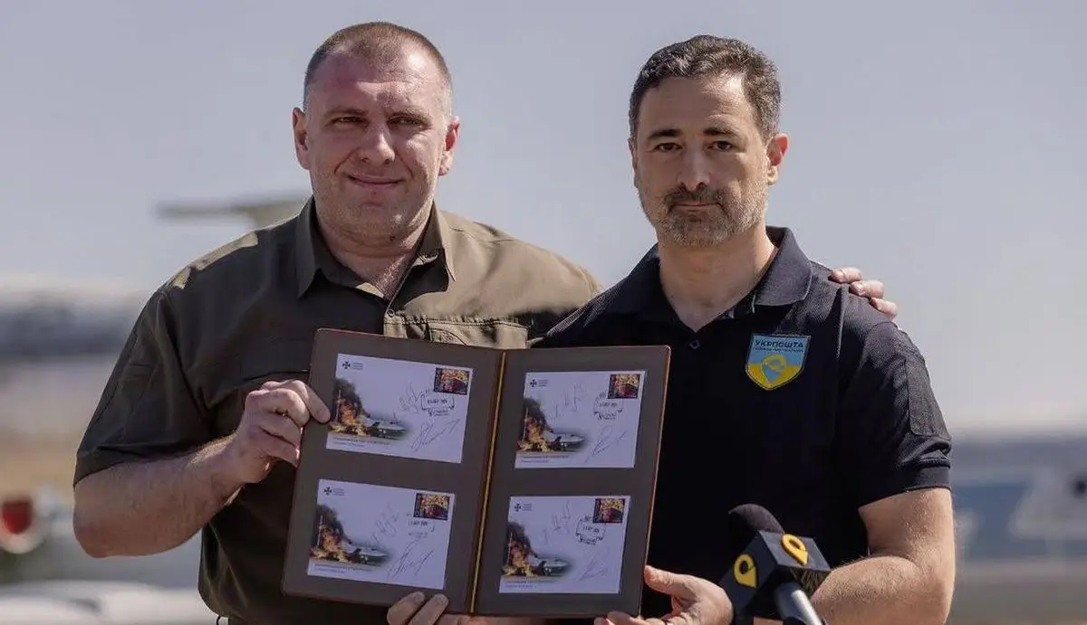 На Украине поднимают патриотизм новой почтовой маркой – с операцией «Паутина»