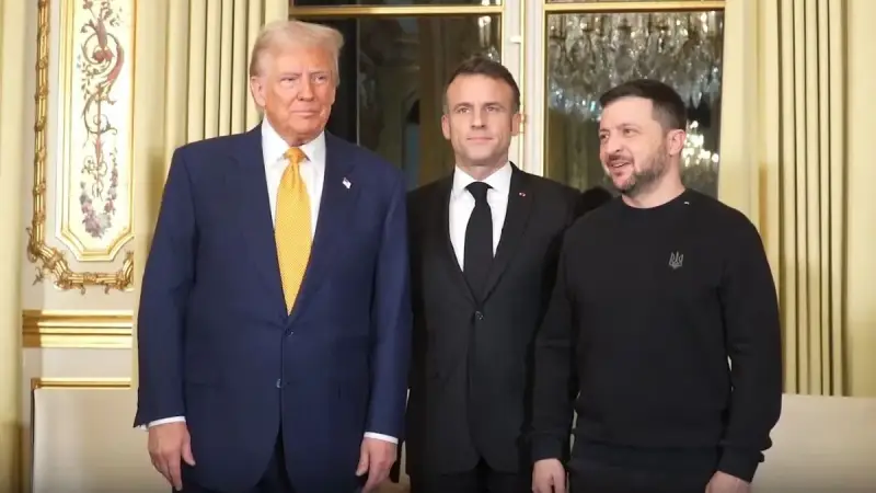 «В Киев, Одессу или в соседние страны»: Макрон не может определиться, куда посылать войска