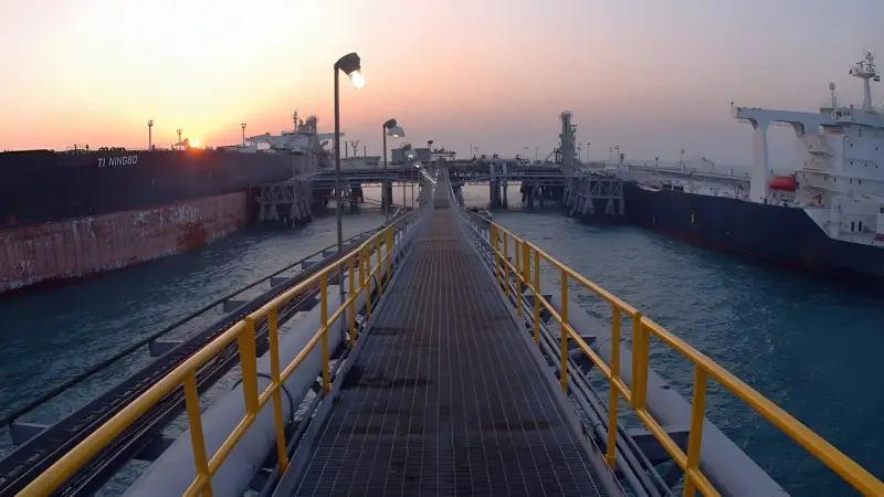 «Лукойл» под огнём санкций: Ирак объявлен форс-мажором, Болгария готова к захвату