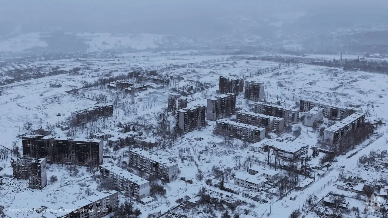 Танки на улицах: опубликованы фото городских боев в Купянске