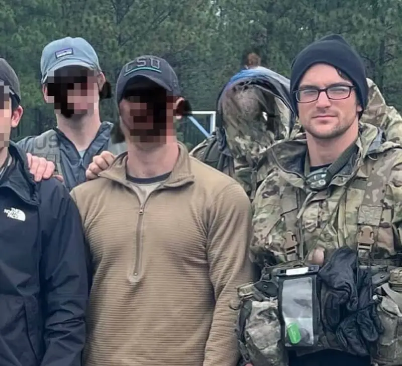 Российский дрон уничтожил пикап с тремя американскими наемниками