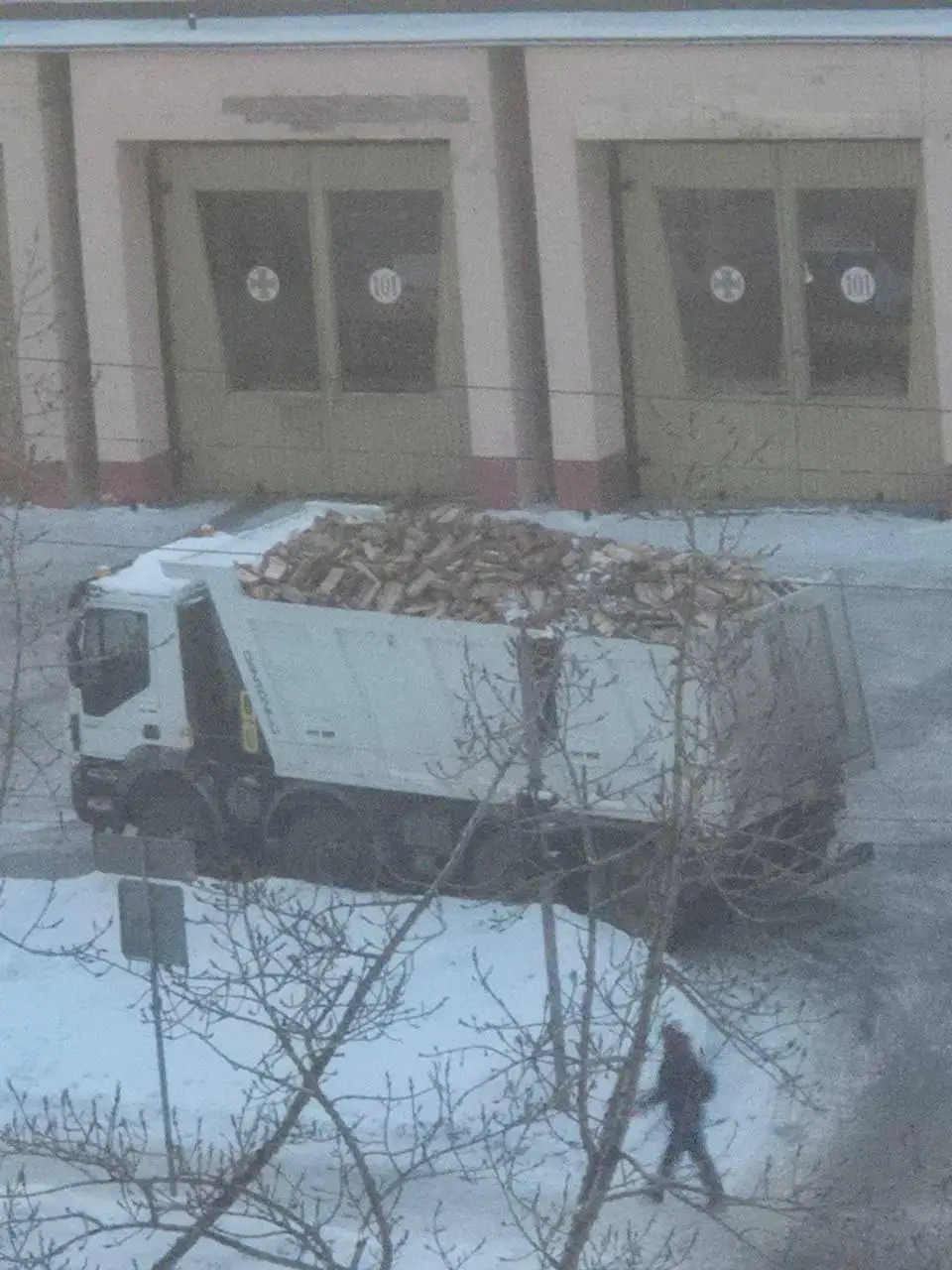 ВС РФ осуществили удар по целям на Украине, в Киев завозят дрова и полевые кухни