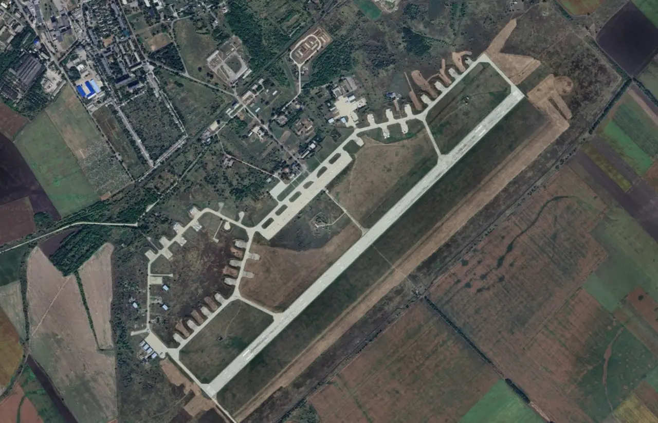 Транспортник ВСУ с грузом оружия попал под удар «Гераней» на аэродроме в Миргороде