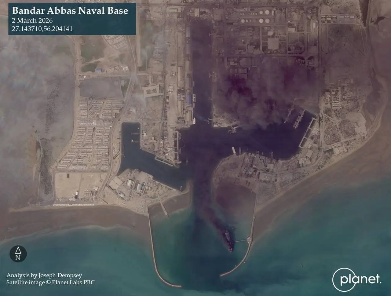 Американцы поразили корабль-матку и корабль-базу, лишая иранцев флота