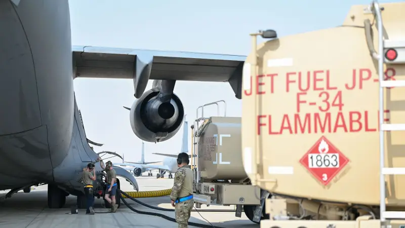 Зачем США тянут крупные силы на Ближний Восток, если собрались мириться с Ираном