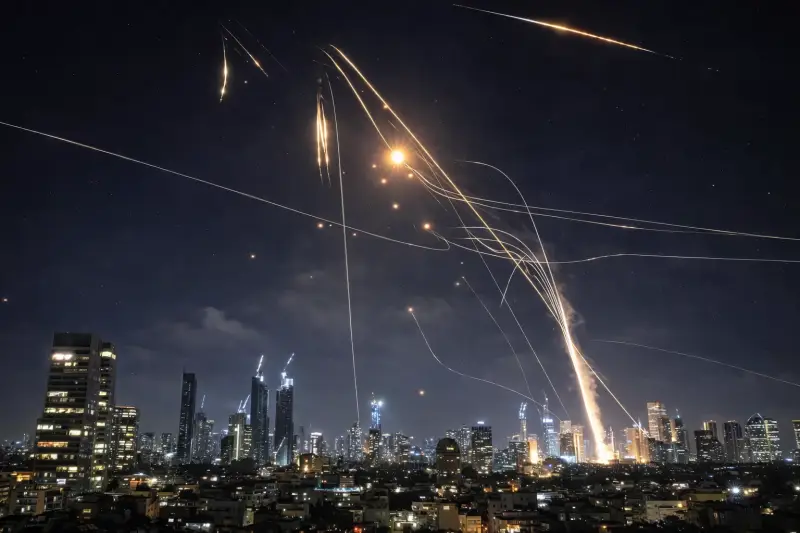 Иракские курды, арабские шейхи: кого еще Трамп втянет в войну?