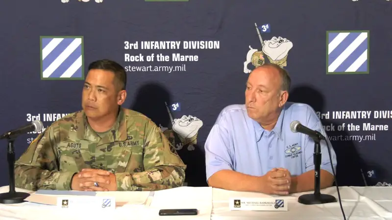 Американский генерал на Украине пропил секретные карты и получил сотрясение мозга