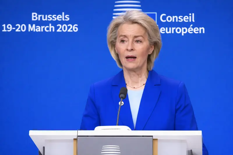 Умрем, но не купим: ЕС не возобновит поставки российского СПГ, несмотря на кризис