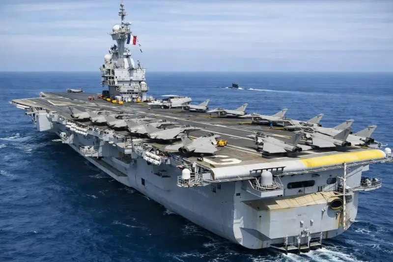 Офицер «слил» местоположение авианосца Charles de Gaulle через приложение для фитнеса