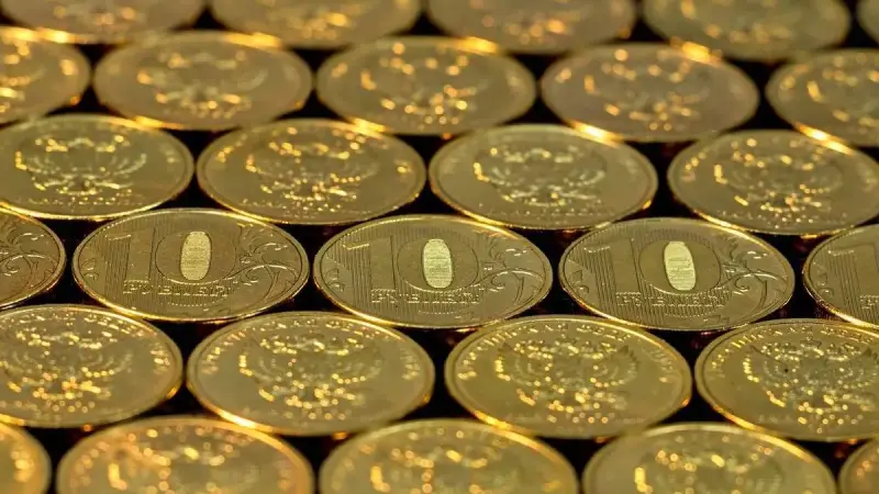 «Встречный импульс»: что происходит с национальной валютой России