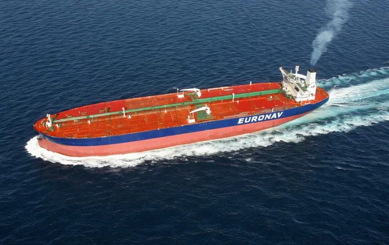 Бесконечные караваны танкеров: мир подсаживается на иглу американской нефти