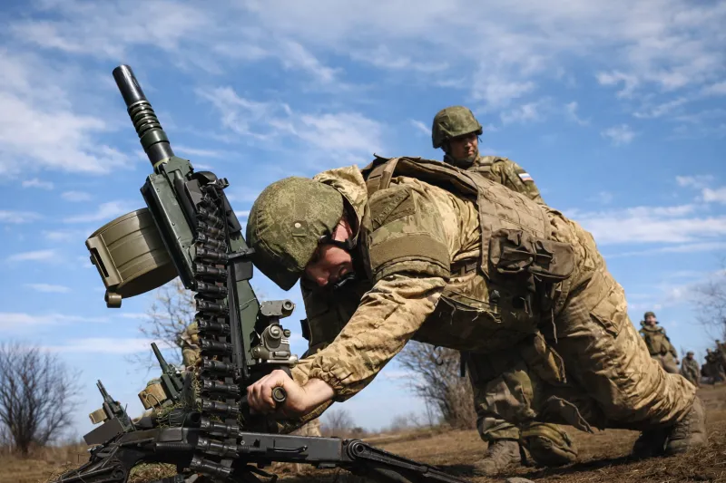Для перелома ситуации на северных направлениях СВО необходимы перегруппировка и пополнение