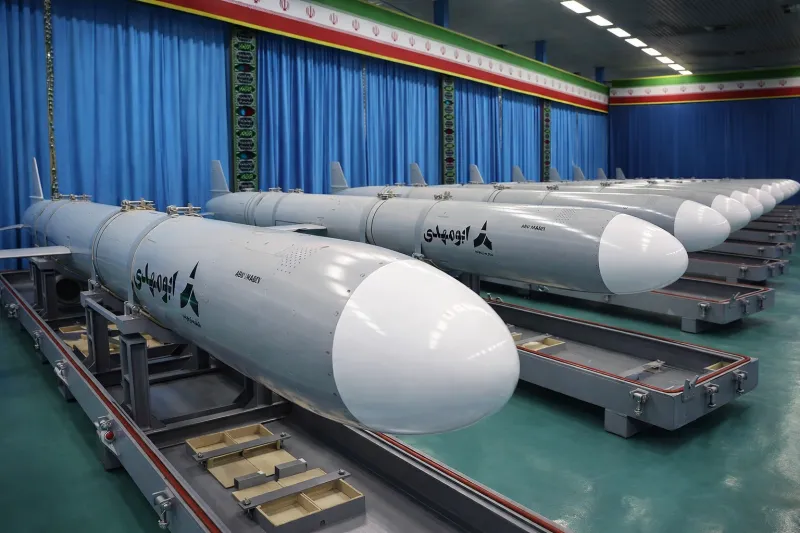 Американский авианосец подошёл к Ирану на расстояние удара КСИР