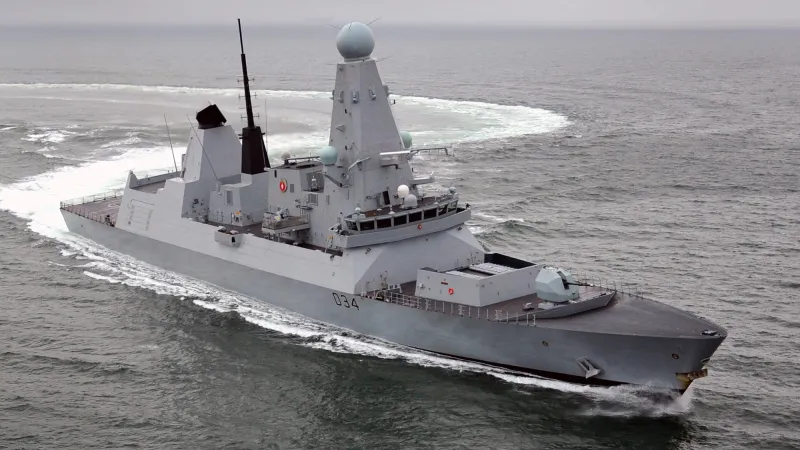 «Хезболла» по ошибке поразила ракетой корабль ВМС Британии