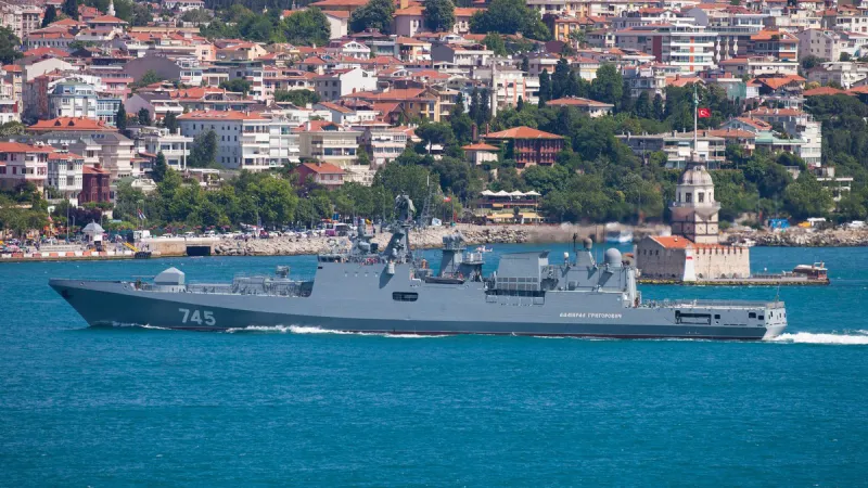 «Путин насмехается»: фрегат «Адмирал Григорович» сопроводил нефтяные танкеры через Ла-Манш